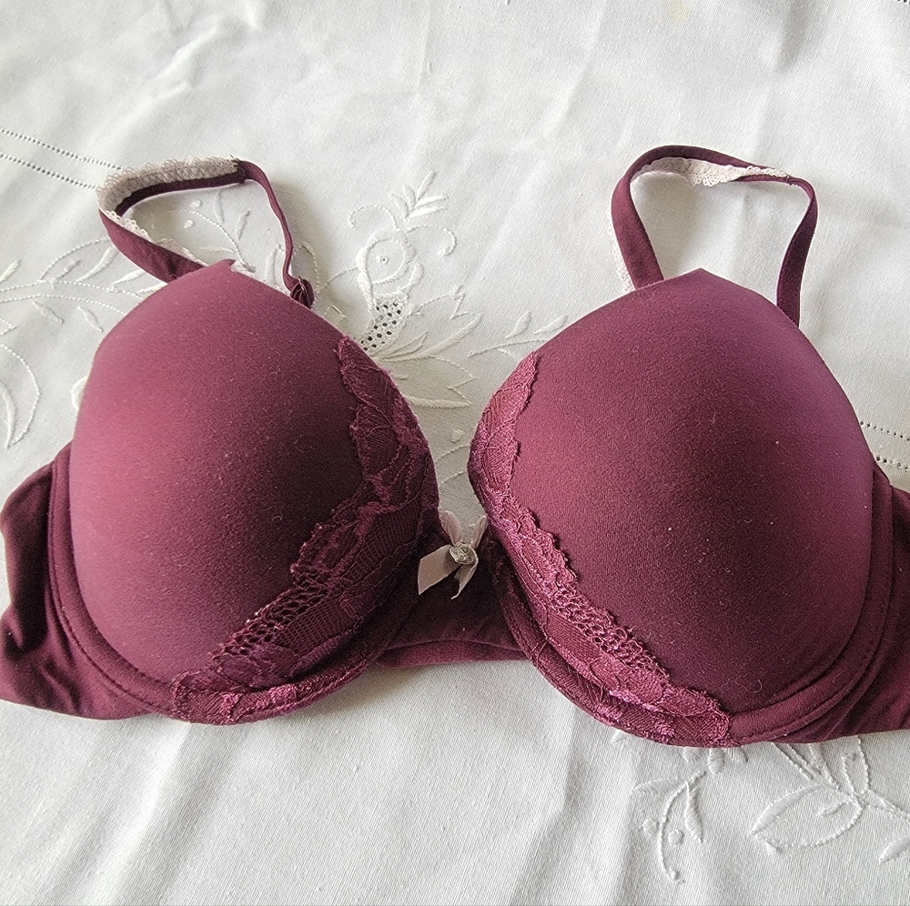 Victoria's Secret - Body by Victoria Perfect Shape Bra